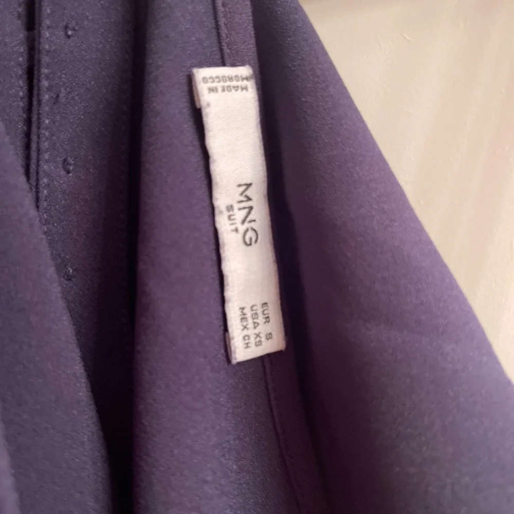 Top - Picture 3 of 5